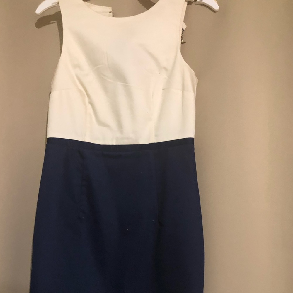 Classic H&M Dress Size 6 (Small) - Picture 4 of 6